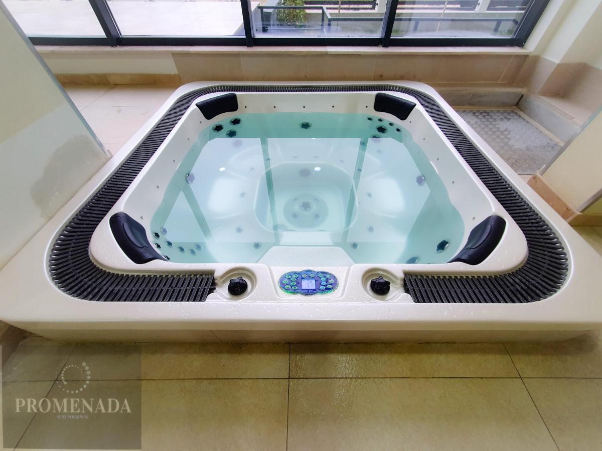 Blue Lagoon Aparthotel Pool & Spa Mamaia Nord Нэводари Экстерьер фото
